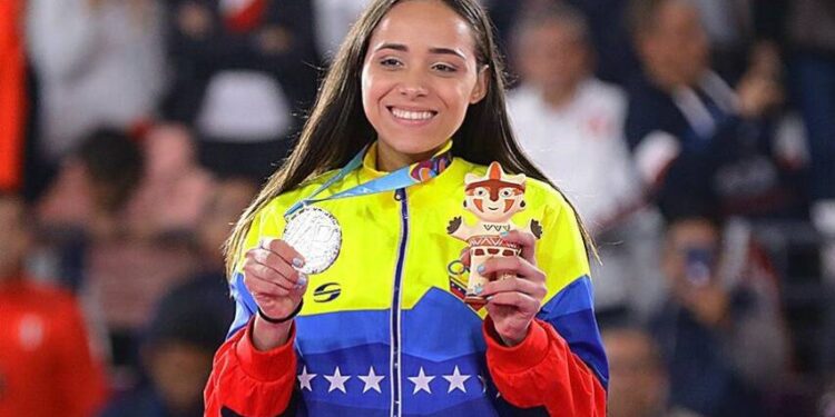 Claudymar Garcés, una atleta olímpica que improvisó un dojo en el techo de su casa (VIDEO)