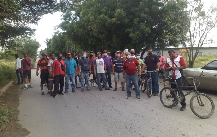 Conductores en Lara denuncian irregularidades en despacho de gasolina (Fotos)