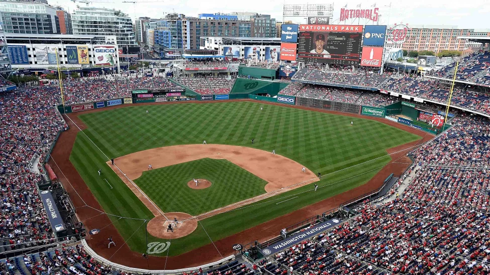 Dos entradas a un juego de béisbol: El incentivo de “Los Nationals” en EEUU para lograr un mayor número de vacunados (Video)