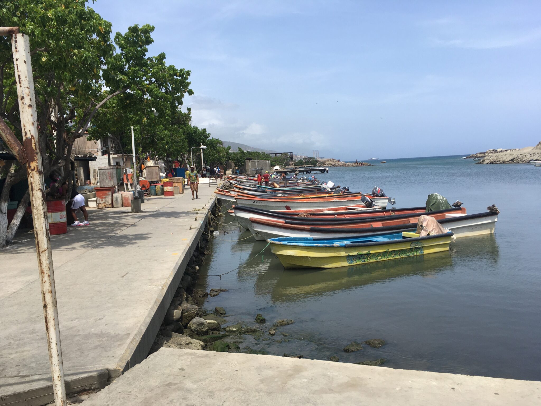 Murió de un infarto mientras pescaba con su yerno en Vargas