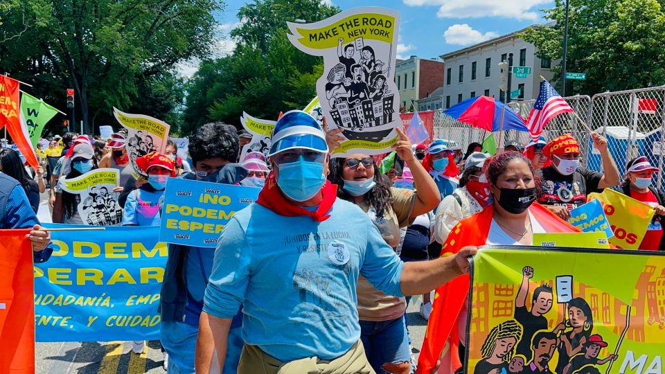 Inmigrantes neoyorquinos viajaron a Washington para exigir rapidez en el plan de ciudadanía