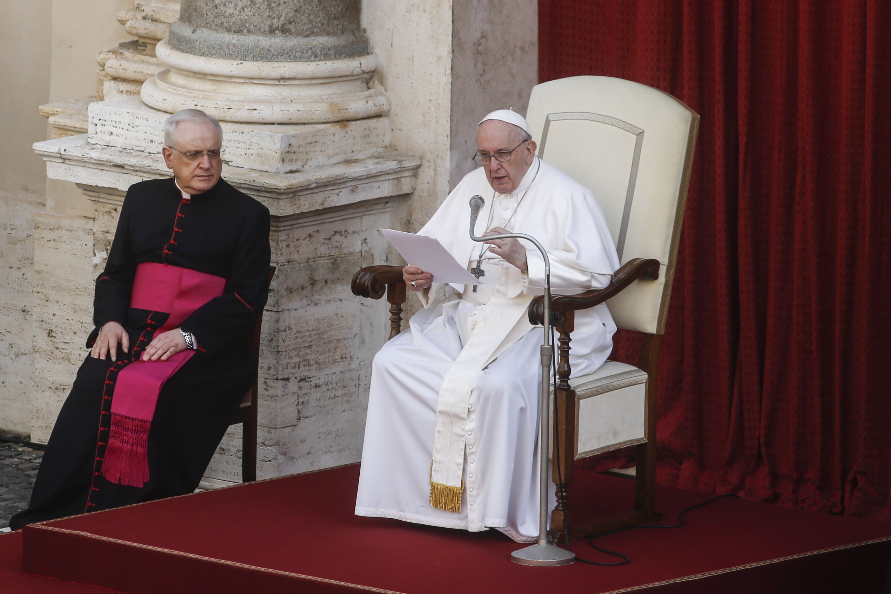 Las otras operaciones del papa Francisco