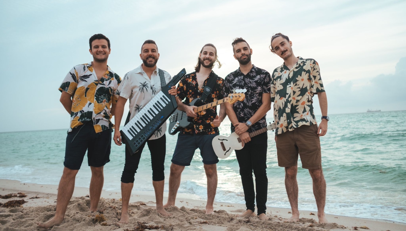 Anakena y Alkilados dan la bienvenida al verano con “Clara”