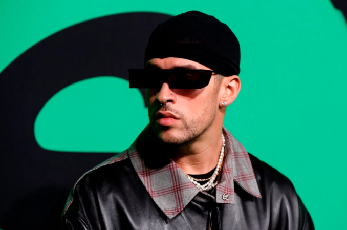 Bad Bunny demandó a una cervecera de Florida por uso ilegal de su imagen y marca