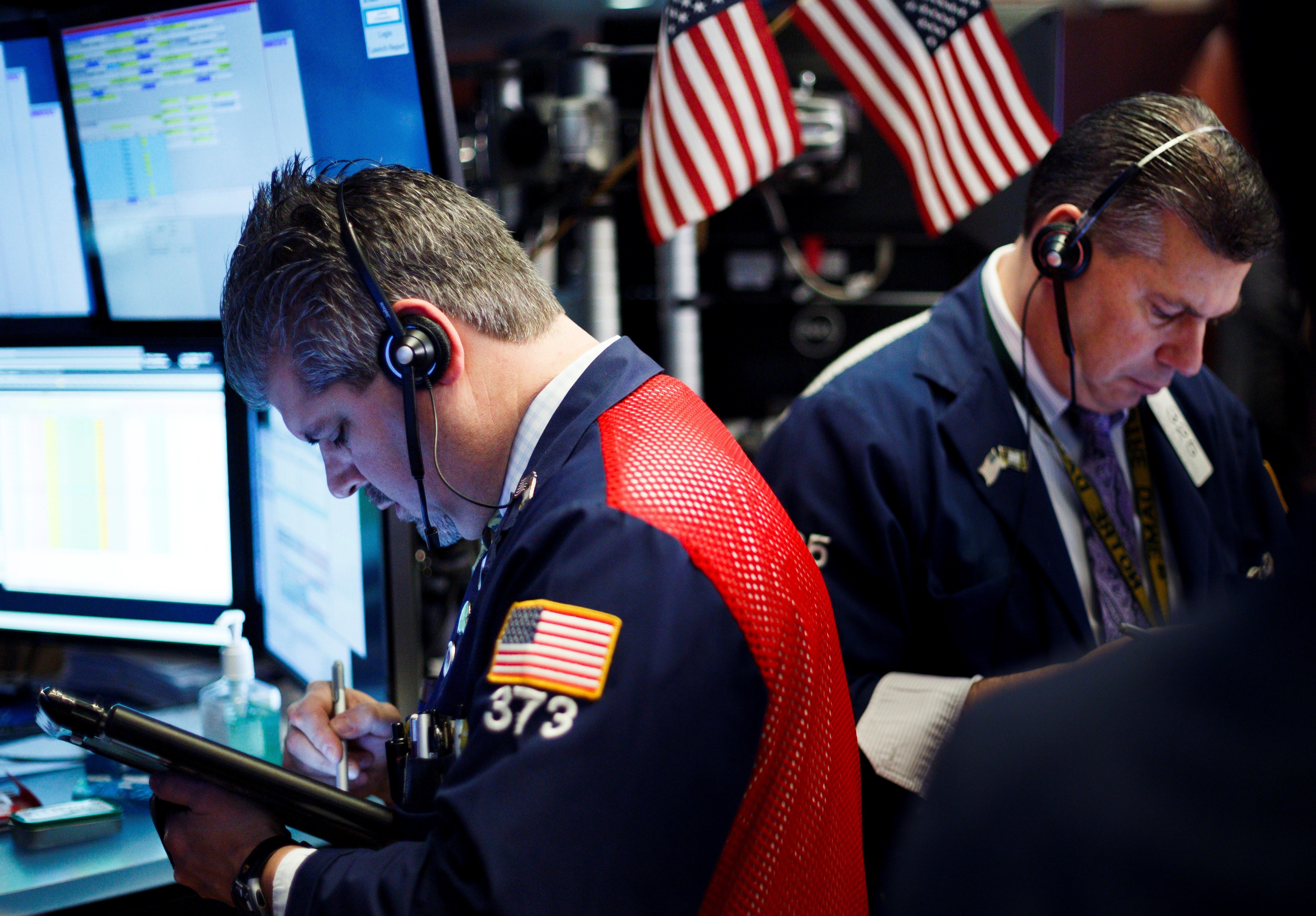 Wall Street cierra mixto y el Dow Jones baja tras el festivo en EEUU