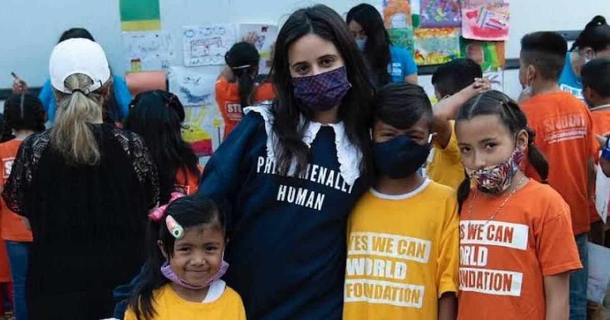 Camila Cabello visitó a familias que buscan asilo en la frontera de México con EEUU