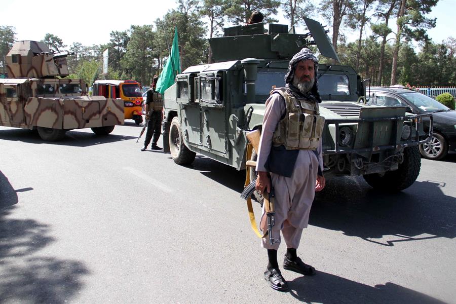 Los talibanes toman una segunda capital provincial en Afganistán tras retirada de las tropas extranjeras