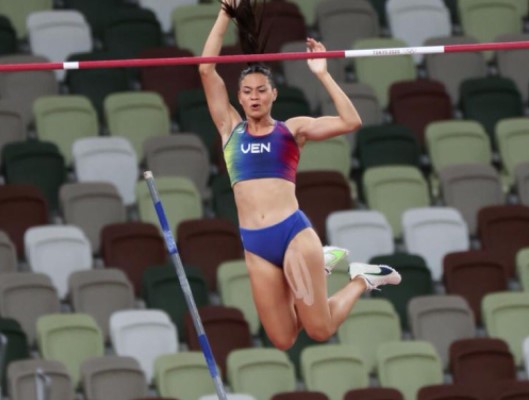 “Lo estoy procesando”: La reacción de Robeilys Peinado tras clasificar a la final de Salto con Pértiga en Tokio 2020