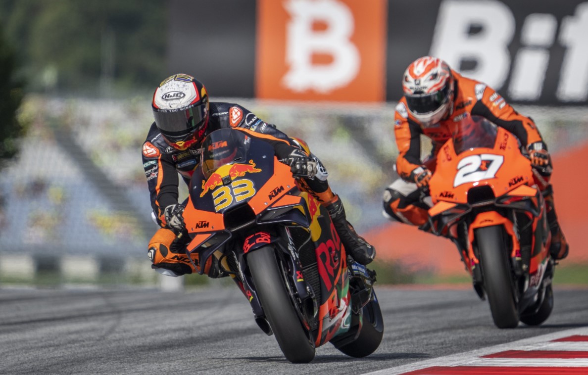 Brad Binder gana bajo la lluvia el GP de Austria de MotoGP