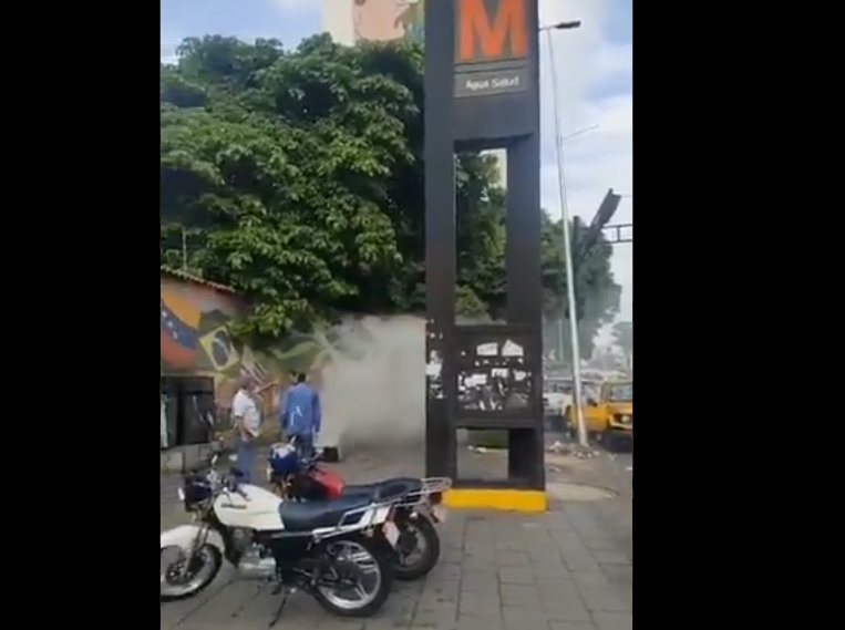 Colapso de tanquilla eléctrica dejó sin servicio la estación Agua Salud (Video)