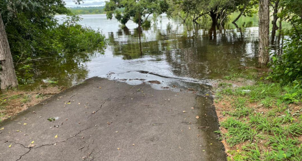 Restringieron algunas áreas del Parque La Llovizna ante crecida del Caroní (Video)