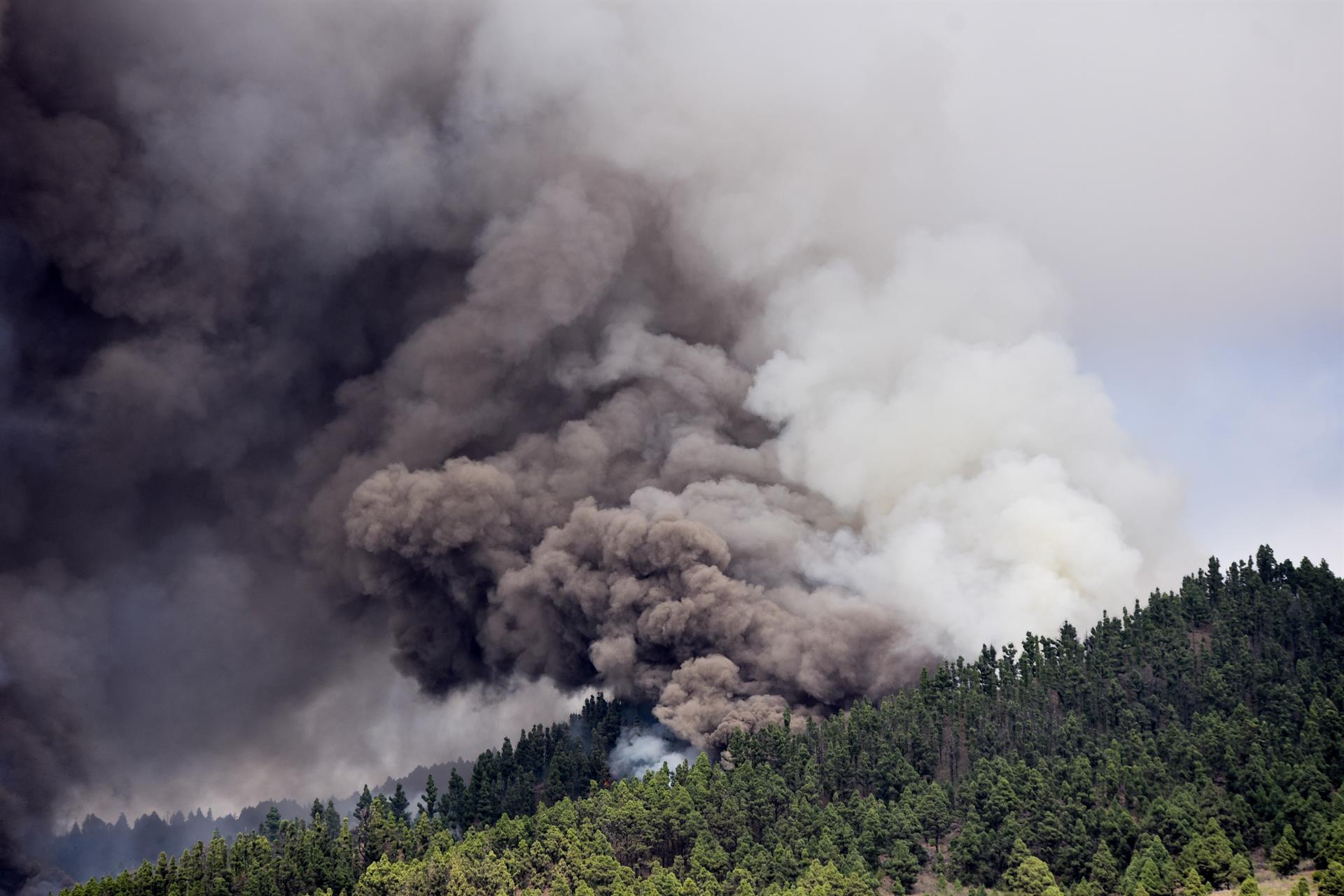 Cumbre Vieja, el descomunal volcán que ha puesto en alerta máxima a La Palma