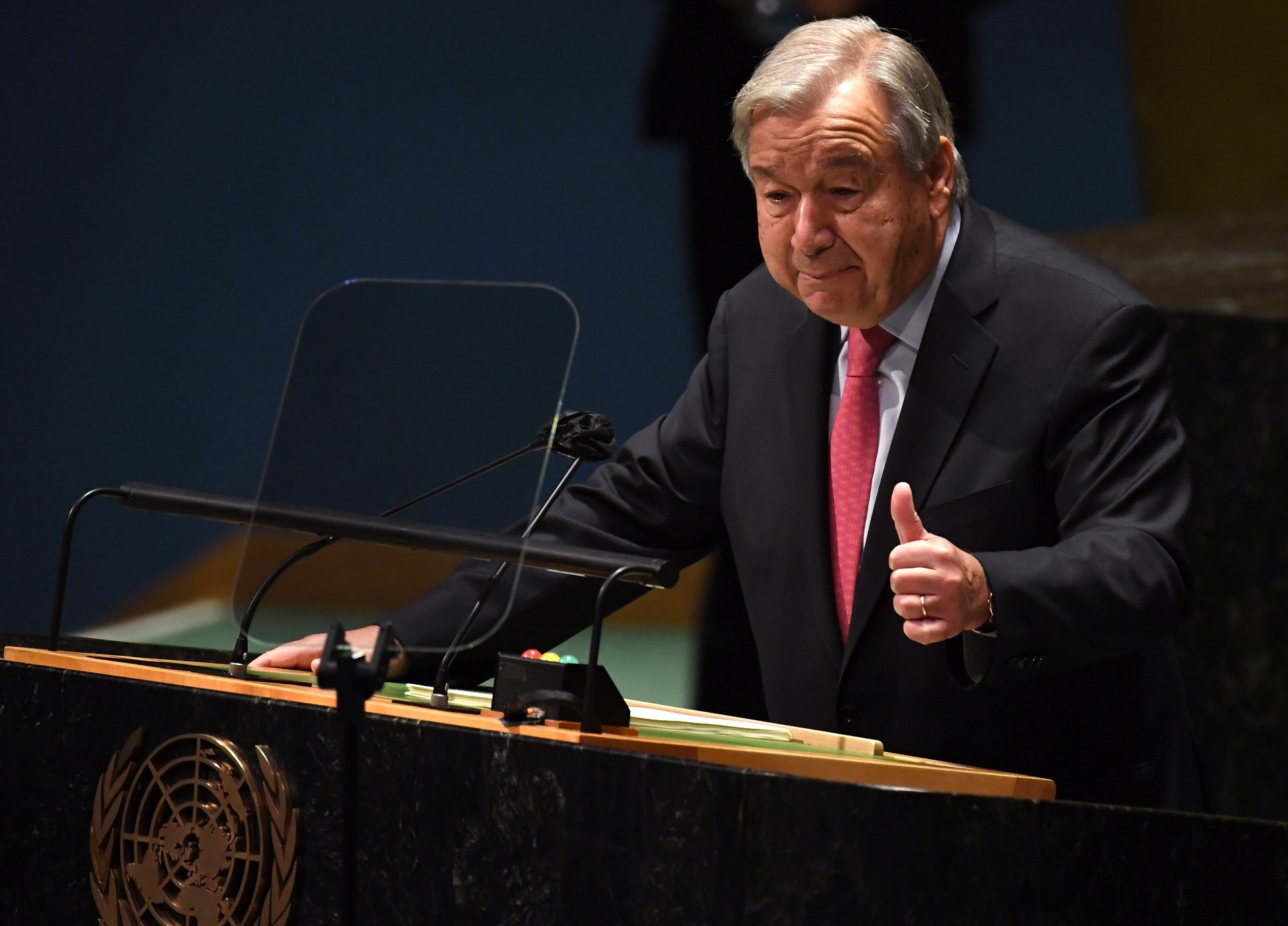 Guterres denunció promesas incumplidas de los talibanes a mujeres y niñas