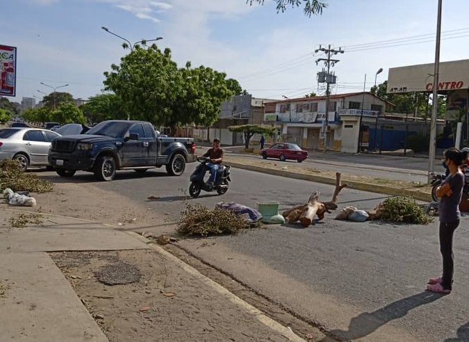 Zonas de Maracaibo cumplieron más de 100 horas sin luz y Corpoelec como si nada