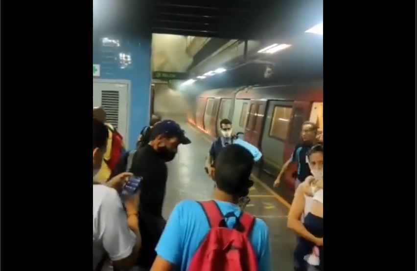 ¡Sigue el caos! Reportaron nueva explosión de un tren en una estación del Metro de Caracas (Video)