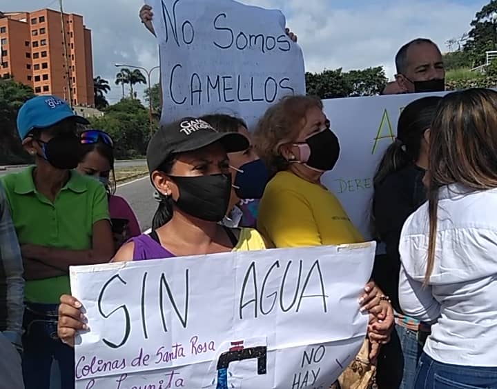 Vecinos en Barquisimeto subsidian a Hidrolara pero siguen sin agua (Fotos)