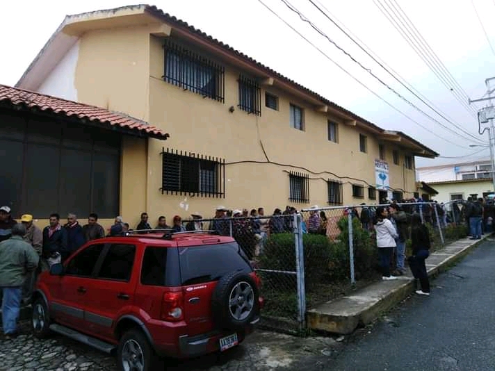 Con apenas tres médicos funciona el Hospital de Pueblo Llano en Mérida