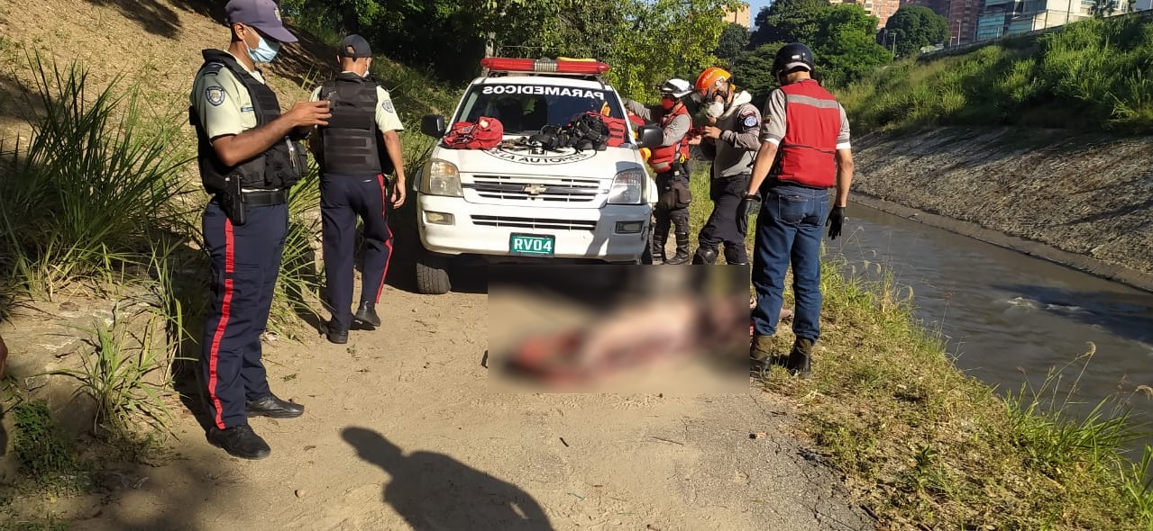 Hallan a una mujer sin vida en el Río Guaire