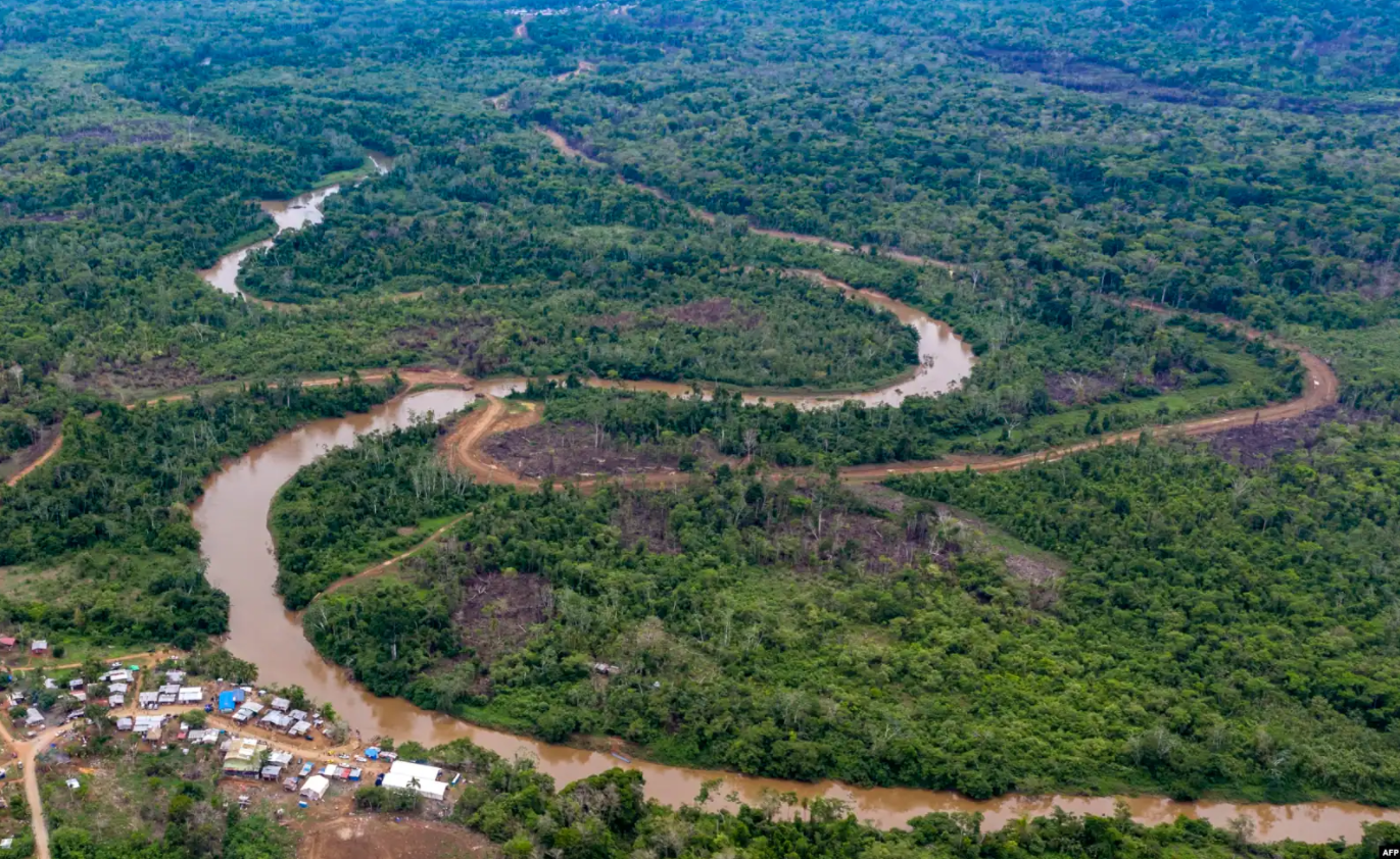 Hallan una osamenta y nueve cuerpos de supuestos migrantes en Panamá