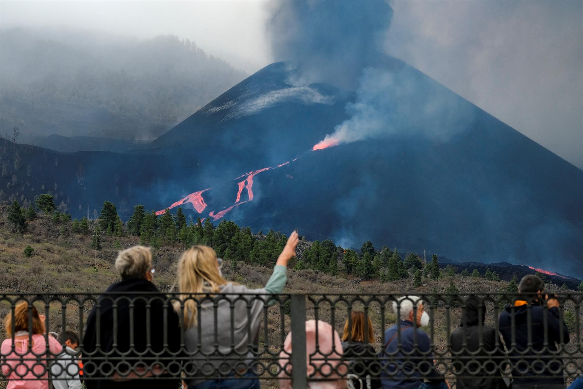 El volcán de La Palma vuelve a estar “bastante” explosivo, como en octubre