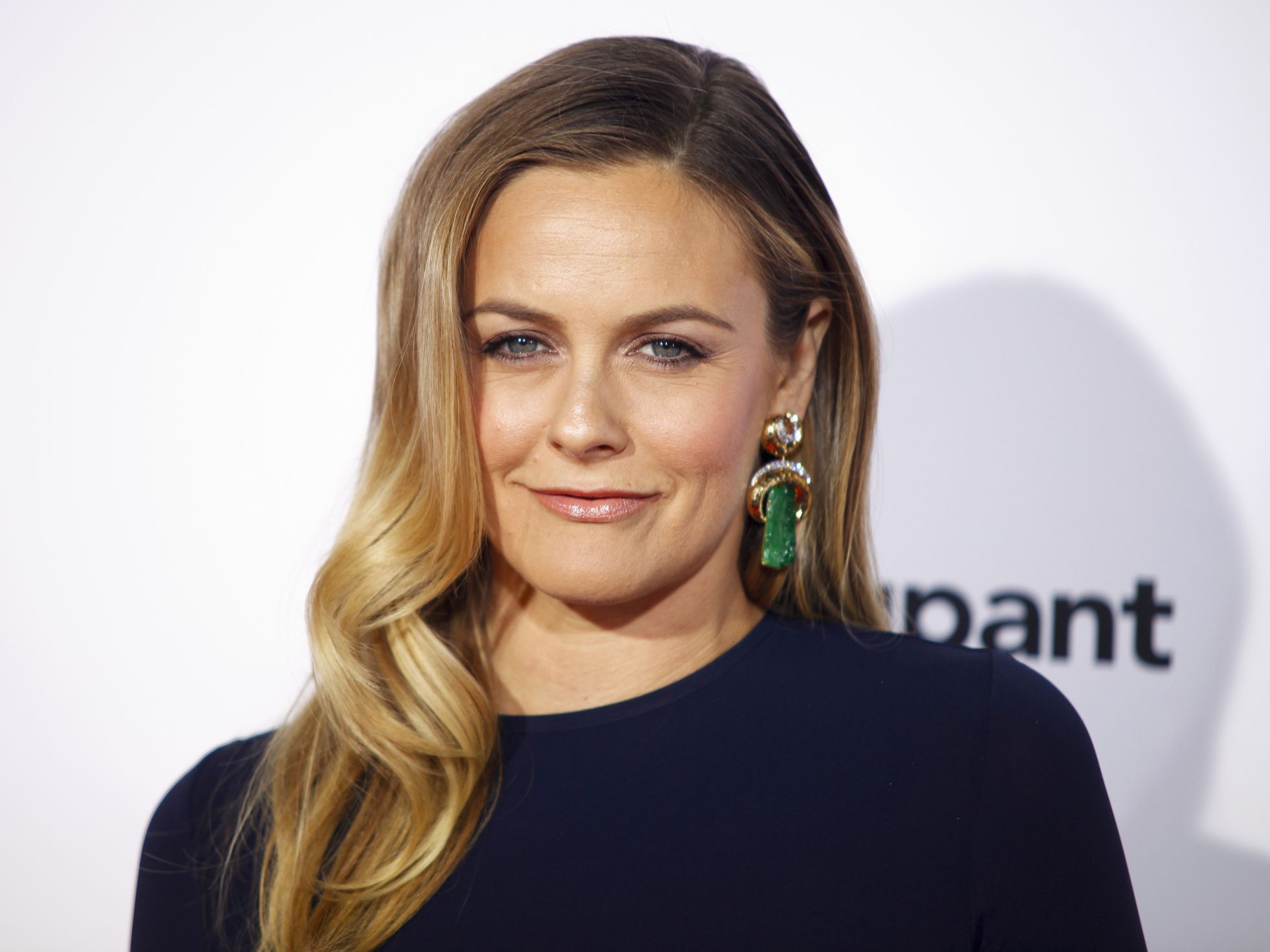 Rechazada dos veces: Alicia Silverstone confiesa que ha sido expulsada en varias ocasiones de un portal de citas por Internet