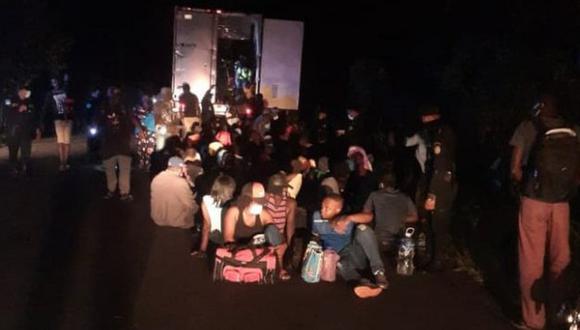 Qué se sabe sobre los 126 migrantes rescatados de un contenedor abandonado en Guatemala