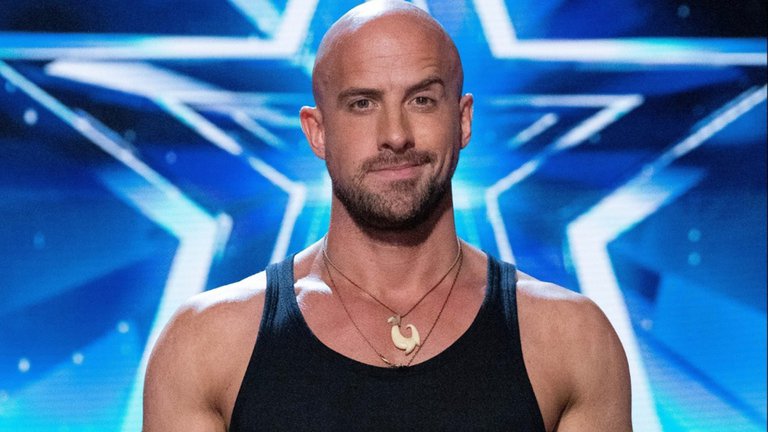 Revelan que el acróbata que sufrió un accidente en un ensayo de “America’s Got Talent” quedó paralizado de por vida