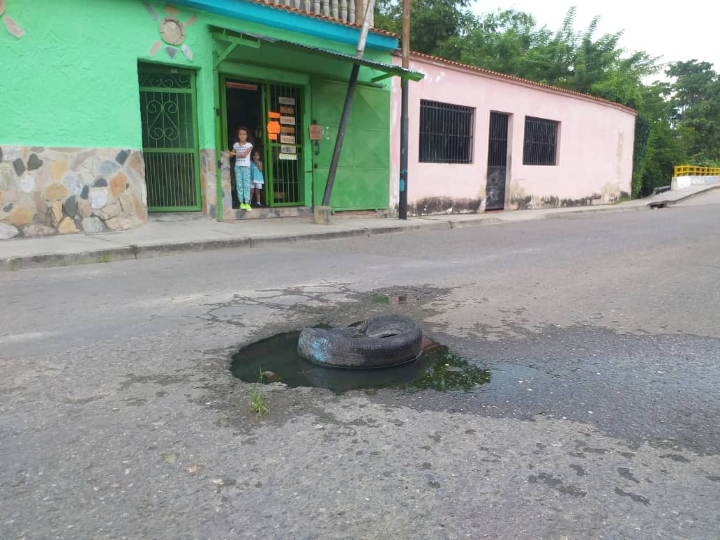 ¿Qué pasó Hidrocentro? Desde hace 9 años una “piscina” de aguas negras afecta a vecinos en Bejuma