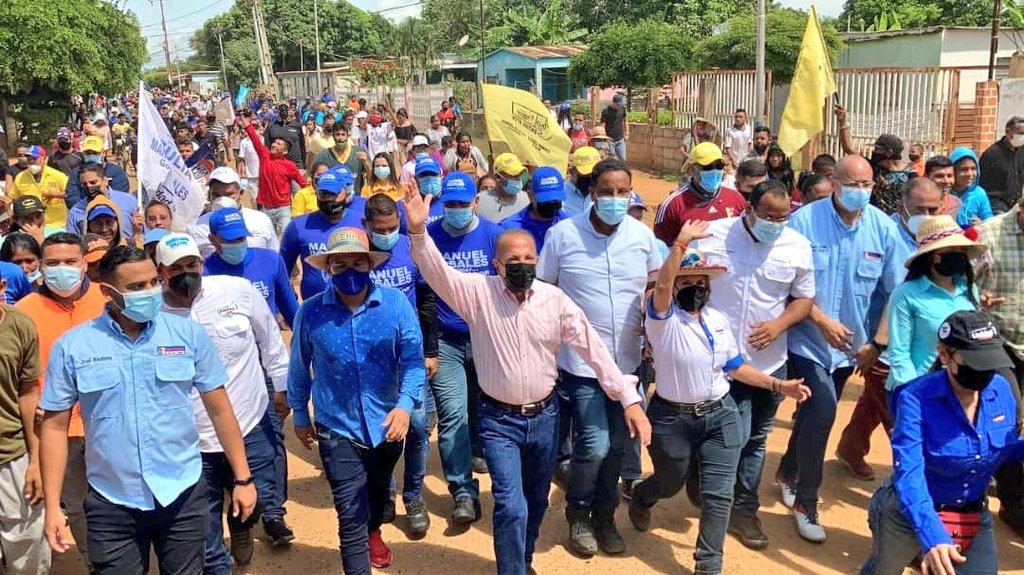 Manuel Rosales y Rafael Ramírez caminaron nueve parroquias en un día