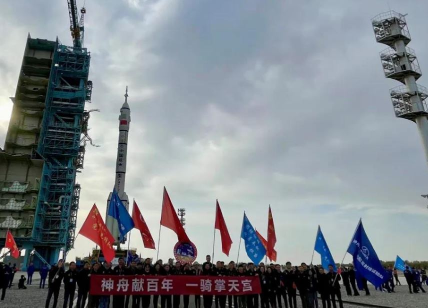 China lanzó Shenzhou-13, su misión espacial tripulada más larga