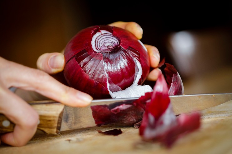 Alarma en EEUU por brote masivo de salmonela relacionado con la cebolla