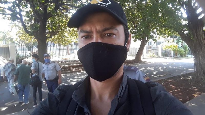 Yunior García, el artista que convocó a marcha de protesta contra la dictadura cubana, explica su salida de la isla