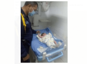 Una mujer parió a su primer hijo en la Comandancia de Politáchira (FOTOS)