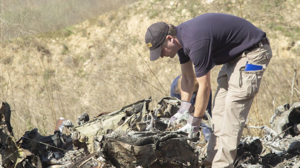 Condado de Los Ángeles pagará más de dos millones de dólares a familias víctimas del accidente en el que murió Kobe Bryant