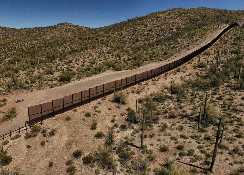 Fueron abandonados a su suerte: Rescatan a familia venezolana en el desierto de Arizona