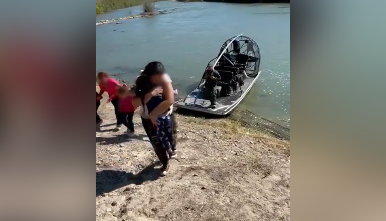 Una niña venezolana de cinco años fue abandonada en frontera de EEUU (VIDEO)