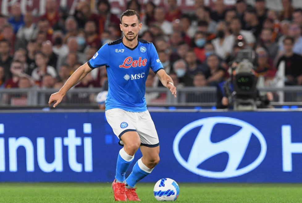 Centrocampista español del Napoli, Fabián Ruiz, positivo por Covid-19