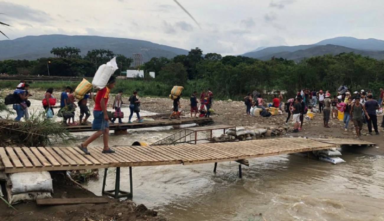 Terror en trocha binacional: Cinco hombres la violaron e intentaron matarla con una piedra