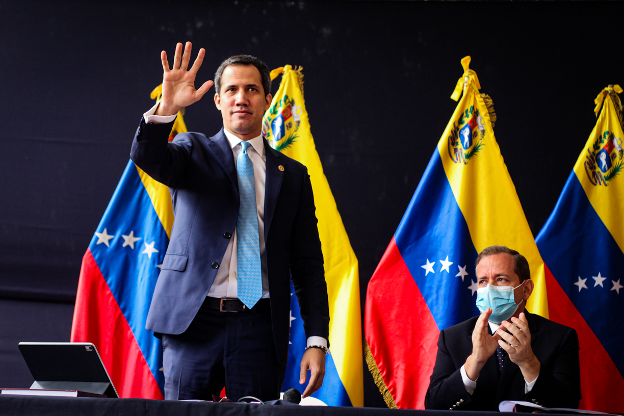 Siga en VIVO la entrevista de la Revista Semana al presidente (E) Juan Guaidó este #1Feb