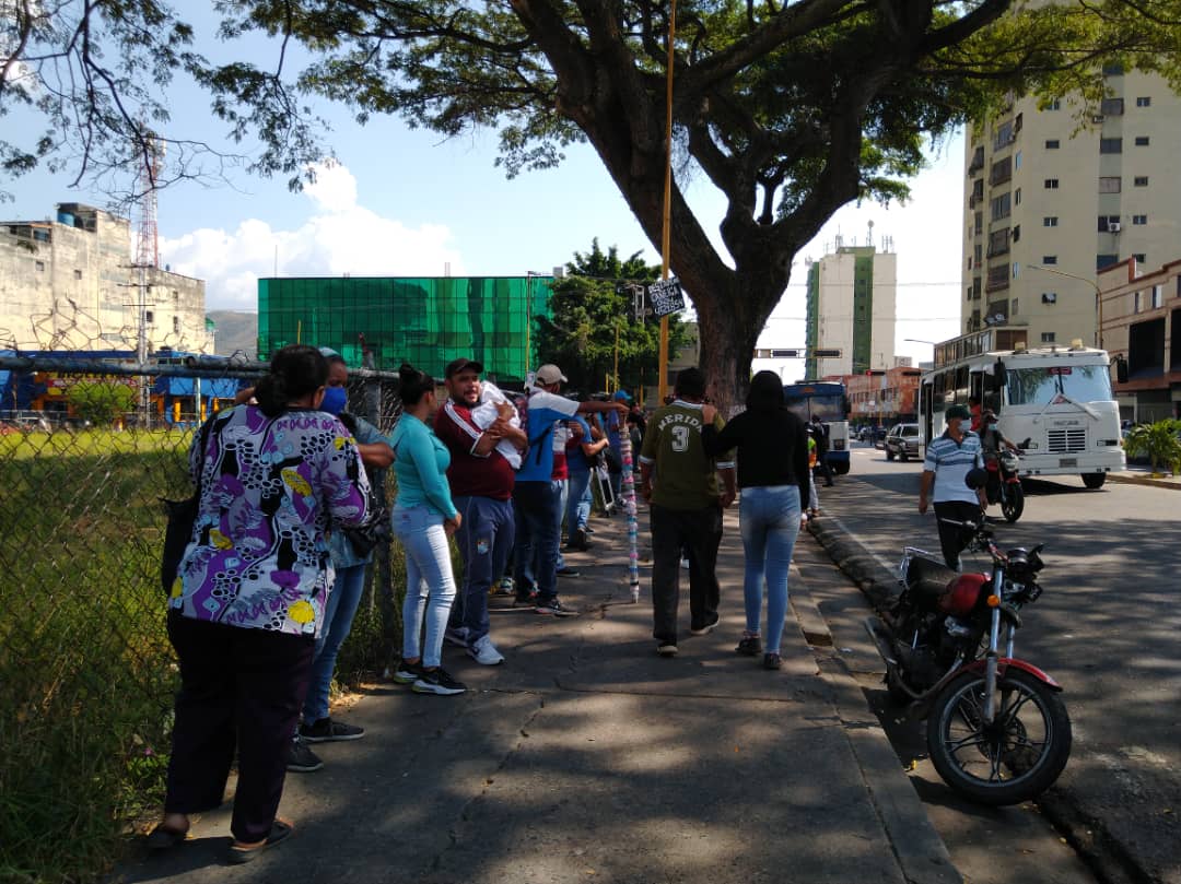 Puro cuento: el engaño del alcalde chavista de Valencia con la Ruta del Adulto Mayor