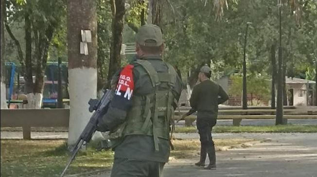 Mientras la guerrilla se enfrenta en Apure, el régimen de Maduro detiene a la población civil acusándola de terrorista