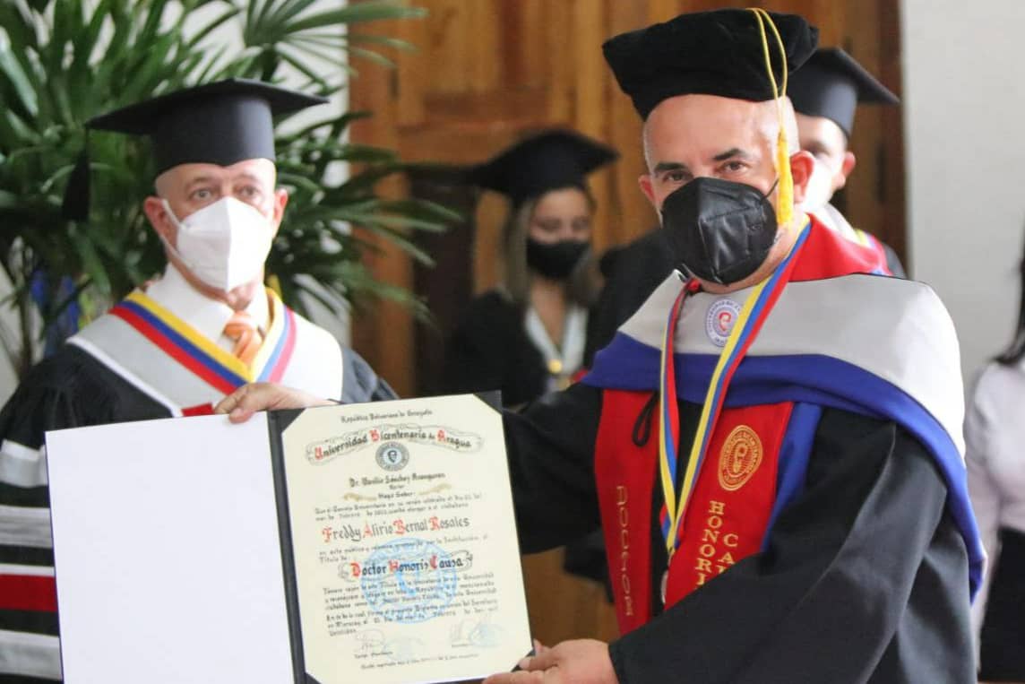 Adolfo Salgueiro renunció a la Florida Global University, vinculada a la UBA, por Doctorado “Honoris Causa” a Freddy Bernal