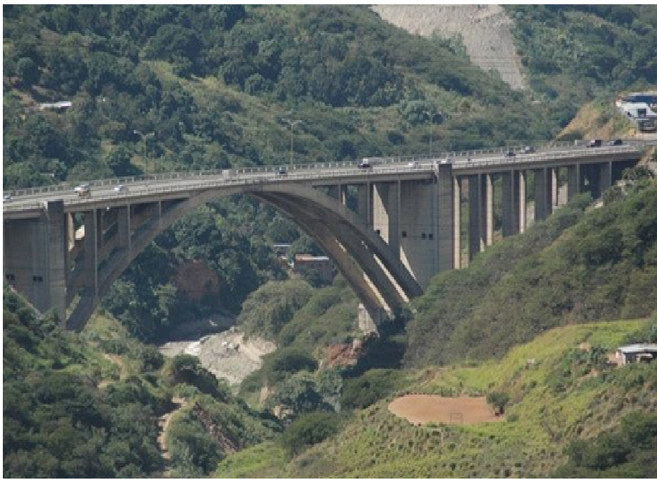 Hombre se lanzó al vacío desde el primer viaducto de la autopista Caracas – La Guaira #24Feb