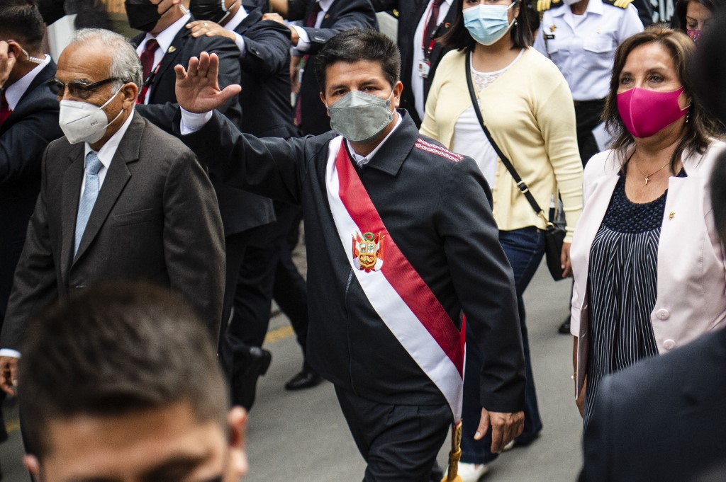 Comisión del Congreso peruano acusó a Pedro Castillo de liderar presunta red criminal