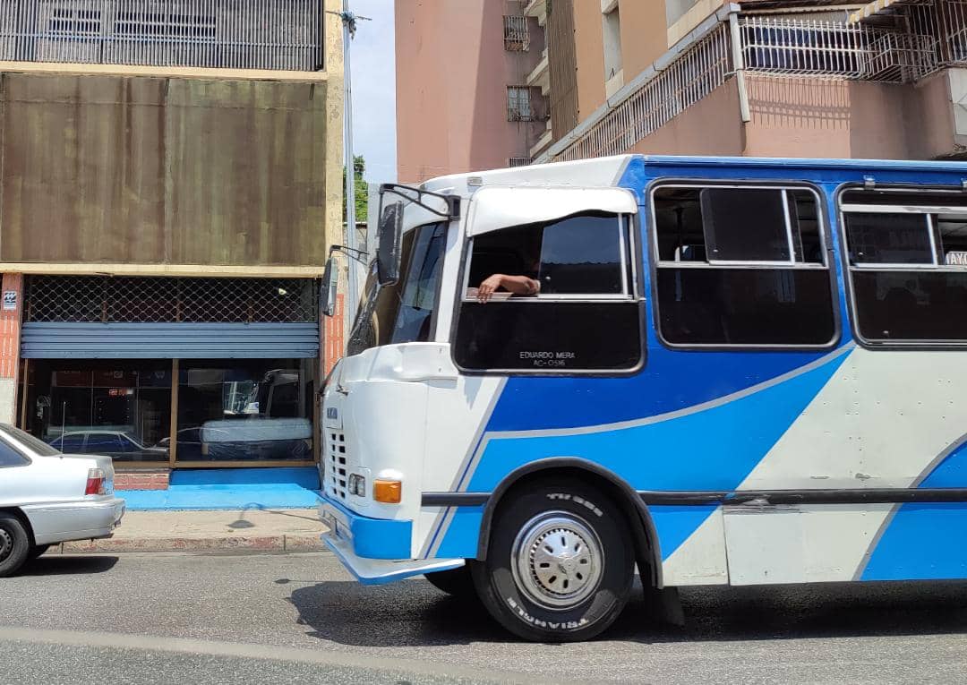 Aumento salarial de Maduro “disparó” el costo del pasaje de transporte público en Aragua