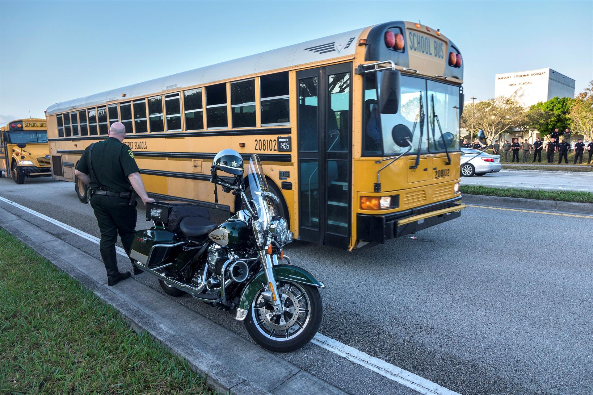 Al menos un estudiante muerto dejó tiroteo en escuela secundaria de Iowa, EEUU