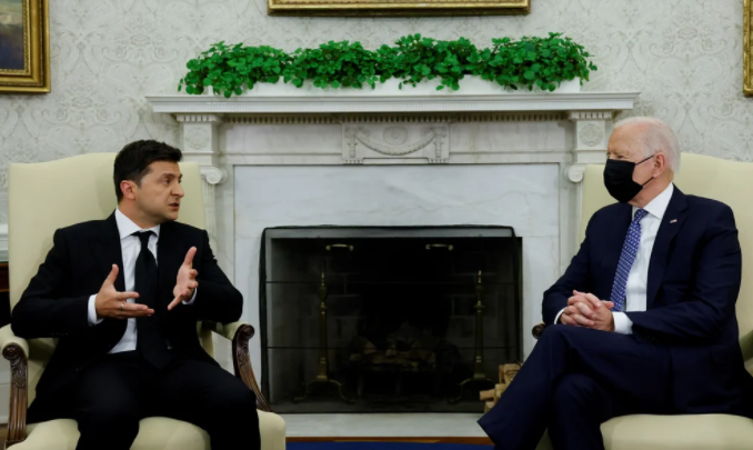 Biden se reunirá con Zelensky para expresar su “continuo apoyo a Ucrania frente a la agresión rusa”