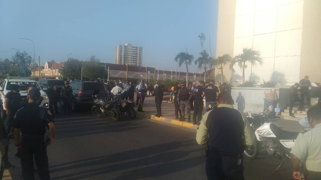 Lanzaron artefacto explosivo al Palacio de Justicia de Maracaibo (Fotos)