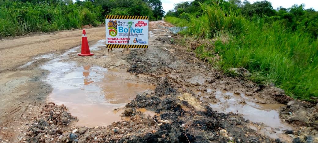 Transitar por la troncal 10 en Bolívar es casi un deporte extremo: hay huecos y barro por doquier