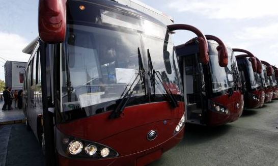 Al menos 100 unidades de transporte afectadas tras incendio en planta de autobuses Yutong en Yaracauy (Video)